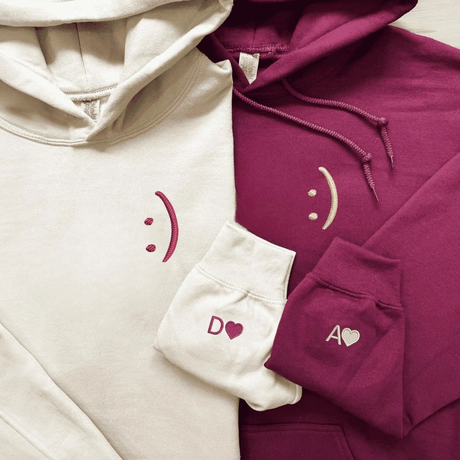 Minimalist Smiley Face Matching Couple Hoodies – Custom Cute Sweatshirts for Couples